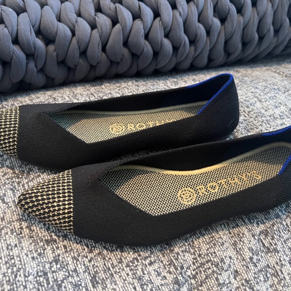 Rothy’s - Licorice (labeled size 8 - more of 7.5) - Picture 2 of 4